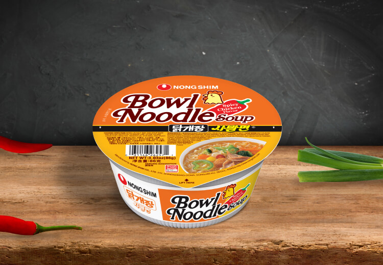 Nongshim Noodle Bowl: Spicy Chicken